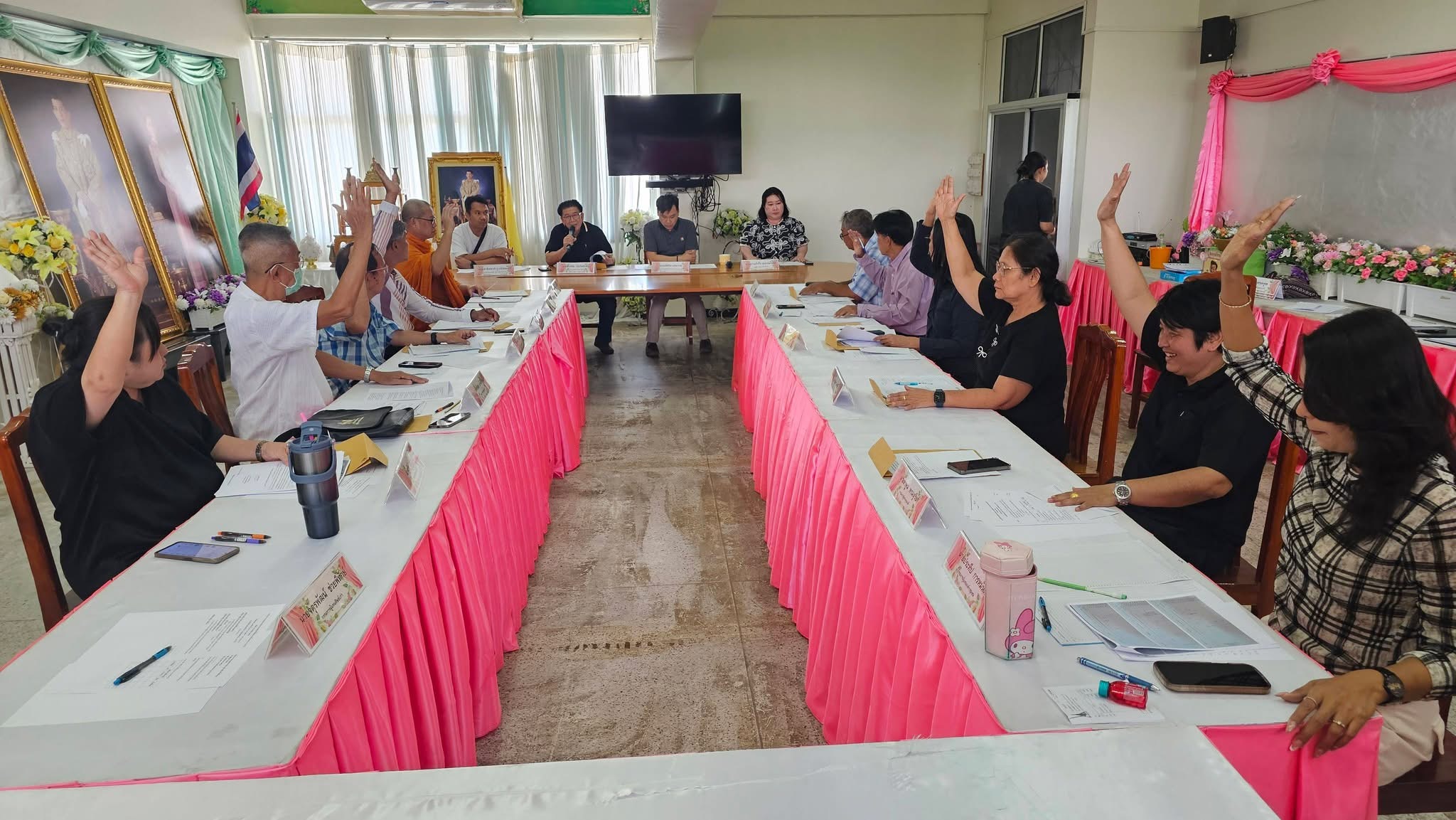 ประชุมคณะกรรมการสถานศึกษา ครั้งที่ 3 ประจำปีการศึกษา 2568 - Image 9