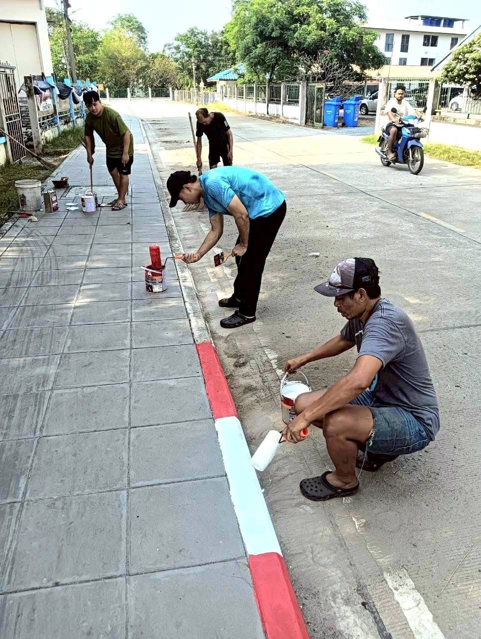 ทาสีเครื่องหมายจราจรขอบทาง (ฟุตบาท) 🎨ถนนภายในโรงเรียน - Image 4